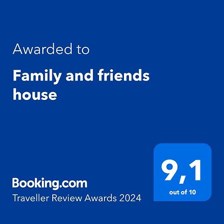 Family And Friends House Apartment Лече Екстериор снимка